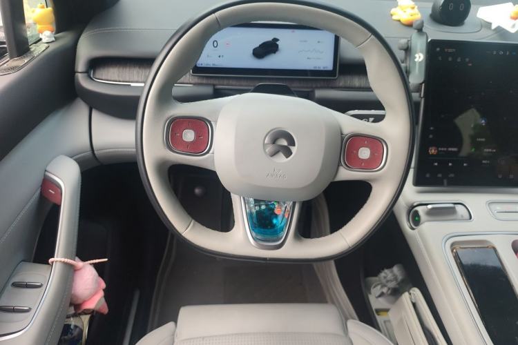 Used Nio ES6 2024 75 kWh Steering Wheel