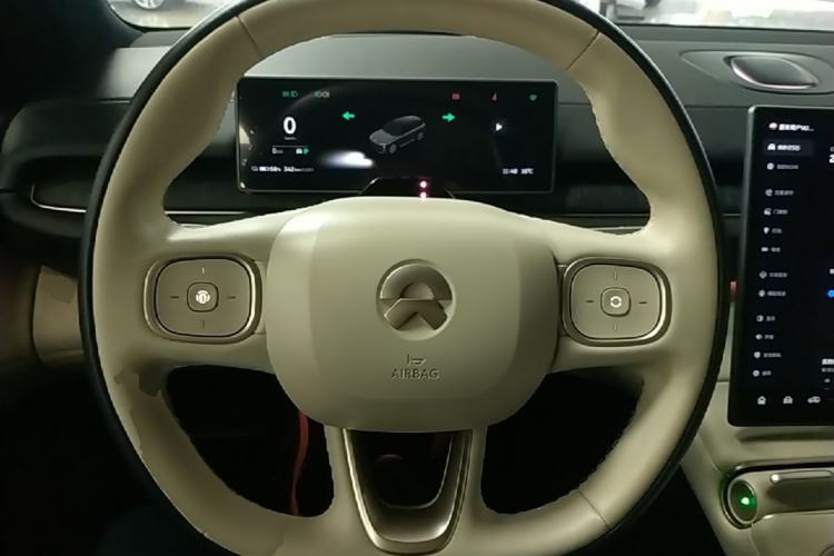 Used Nio ES6 2024 75 kWh Steering Wheel
