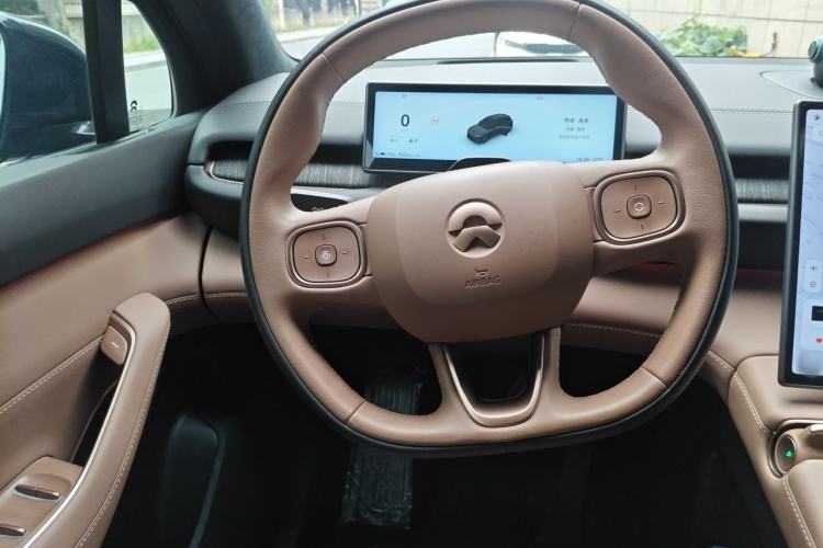Used Nio ES6 2024 75 kWh Steering Wheel