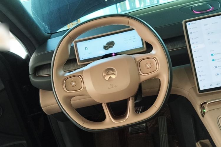 Used Nio ES6 2024 75 kWh Steering Wheel