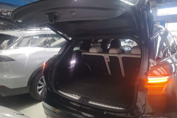 Used Nio ES6 2024 75 kWh Trunk