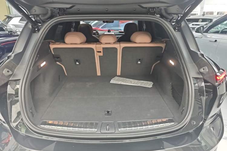 Used Nio ES6 2024 75 kWh Trunk
