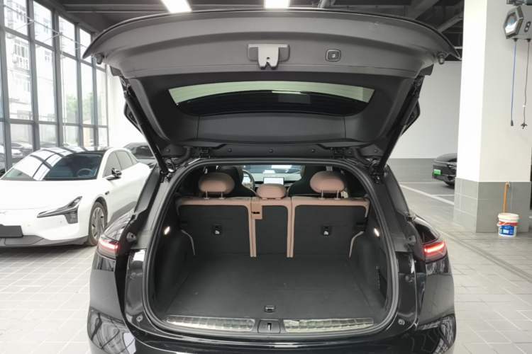 Used Nio ES6 2024 75 kWh Trunk