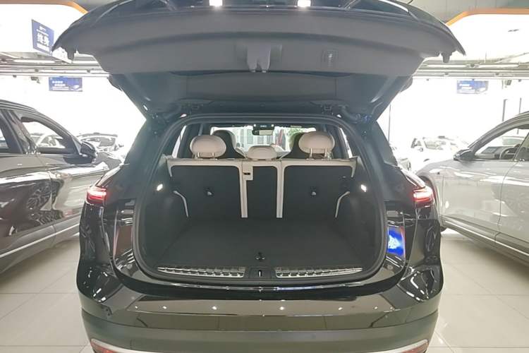 Used Nio ES6 2024 75 kWh Trunk