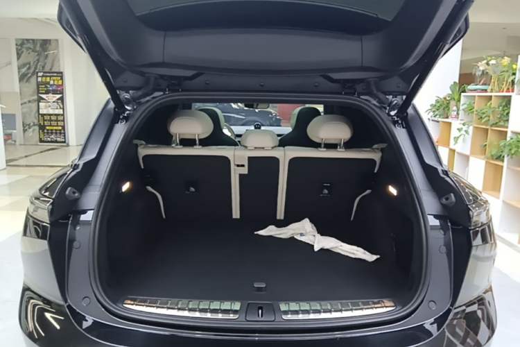 Used Nio ES6 2024 75 kWh Trunk