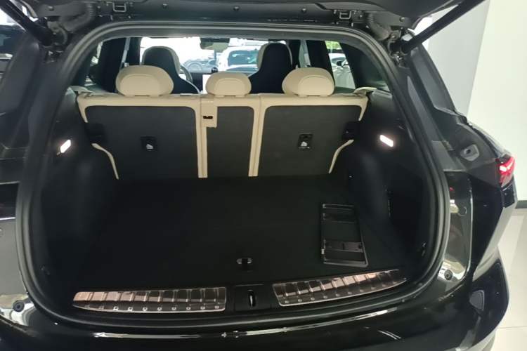 Used Nio ES6 2024 75 kWh Trunk