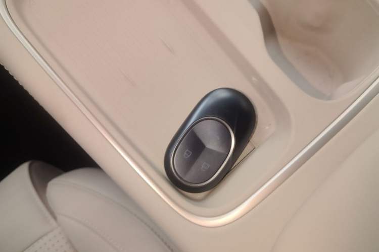 Used Nio ES6 2024 75 kWh Vehicle Key