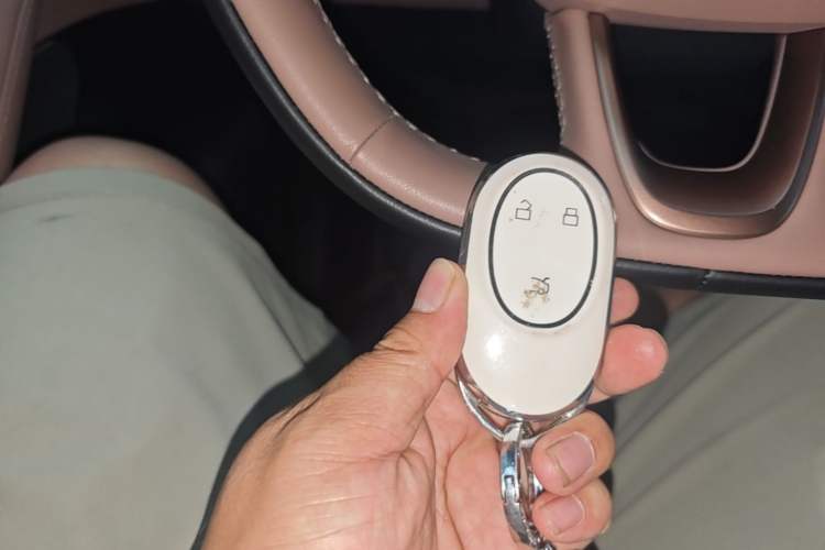Used Nio ES6 2024 75 kWh Vehicle Key