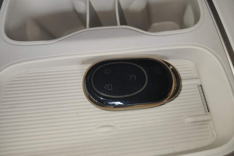 Used Nio ES6 2024 75 kWh Vehicle Key