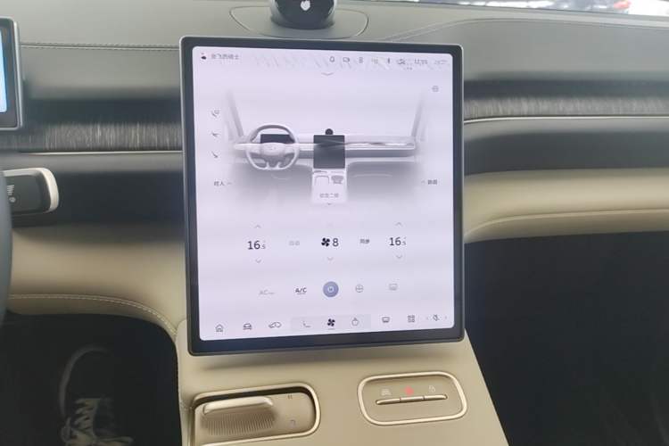 Used Nio ES6 2024 75 kWh Audio And AC Panel
