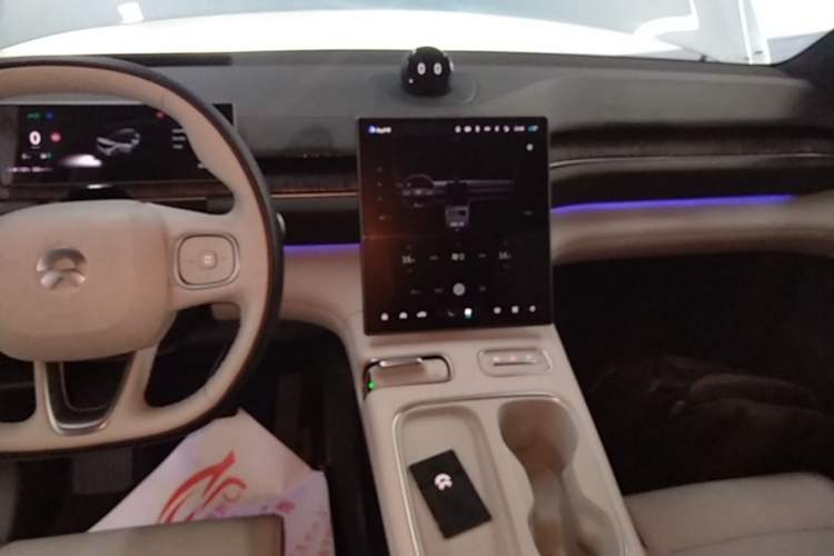 Used Nio ES6 2024 75 kWh Audio And AC Panel