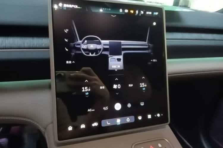 Used Nio ES6 2024 75 kWh Audio And AC Panel