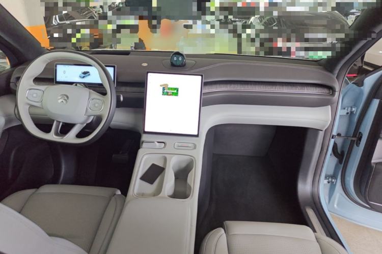 Used Nio ES6 2024 75 kWh Center Console