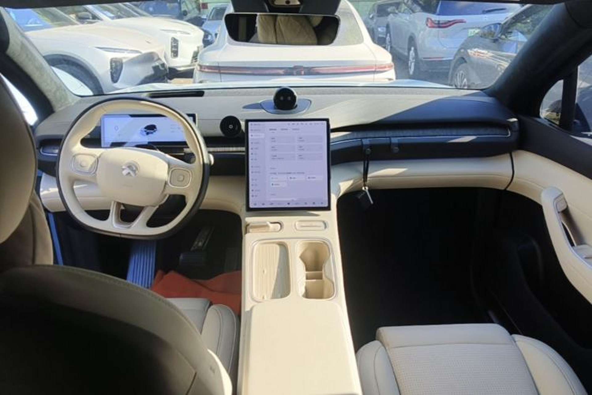 Used Nio ES6 2024 75 kWh Center Console