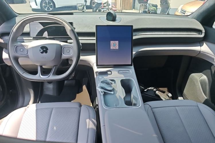Used Nio ES6 2024 75 kWh Center Console