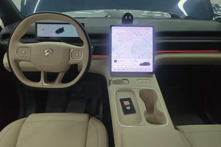 Used Nio ES6 2024 75 kWh Center Console