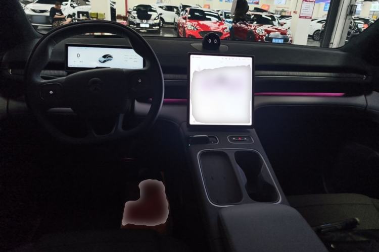 Used Nio ES6 2024 75 kWh Center Console