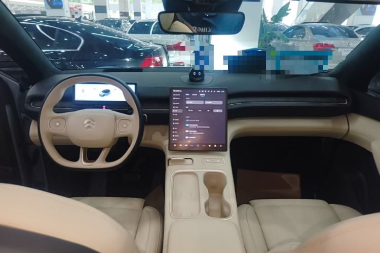 Used Nio ES6 2024 75 kWh Center Console