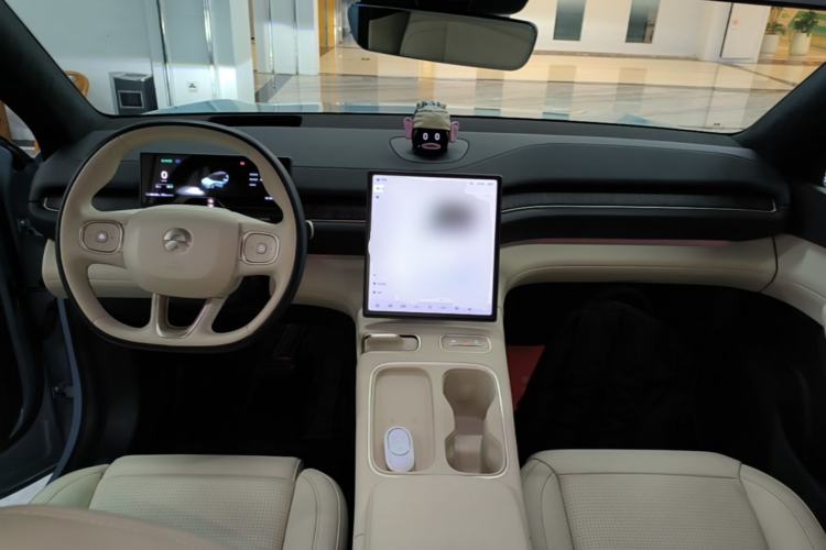 Used Nio ES6 2024 75 kWh Center Console