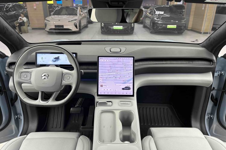 Used Nio ES6 2024 75 kWh Center Console