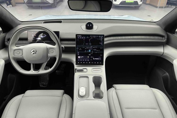 Used Nio ES6 2024 75 kWh Center Console