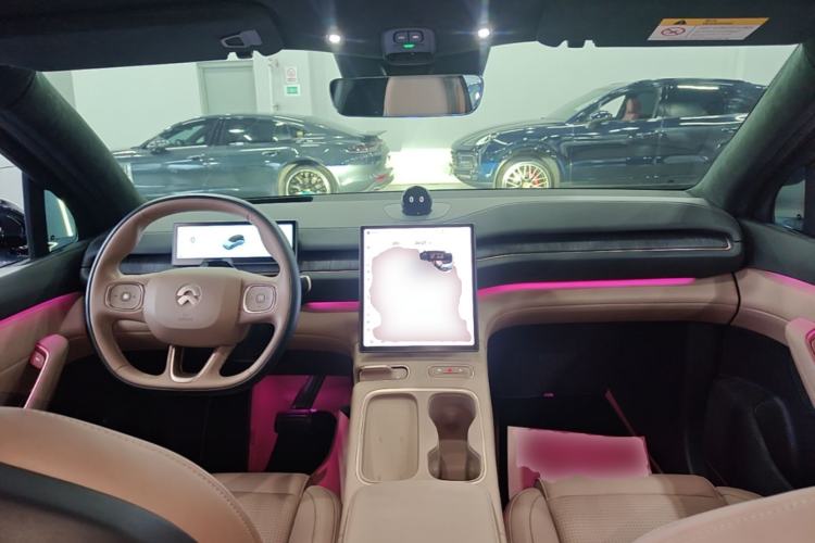 Used Nio ES6 2024 75 kWh Center Console