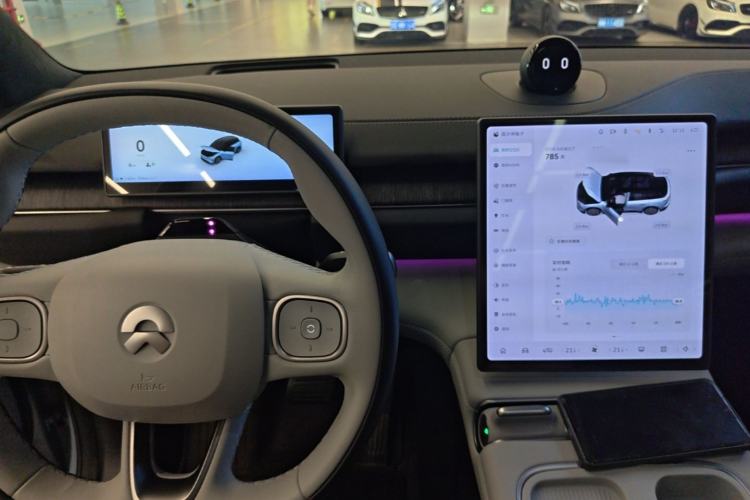 Used Nio ES6 2024 75 kWh Center Console