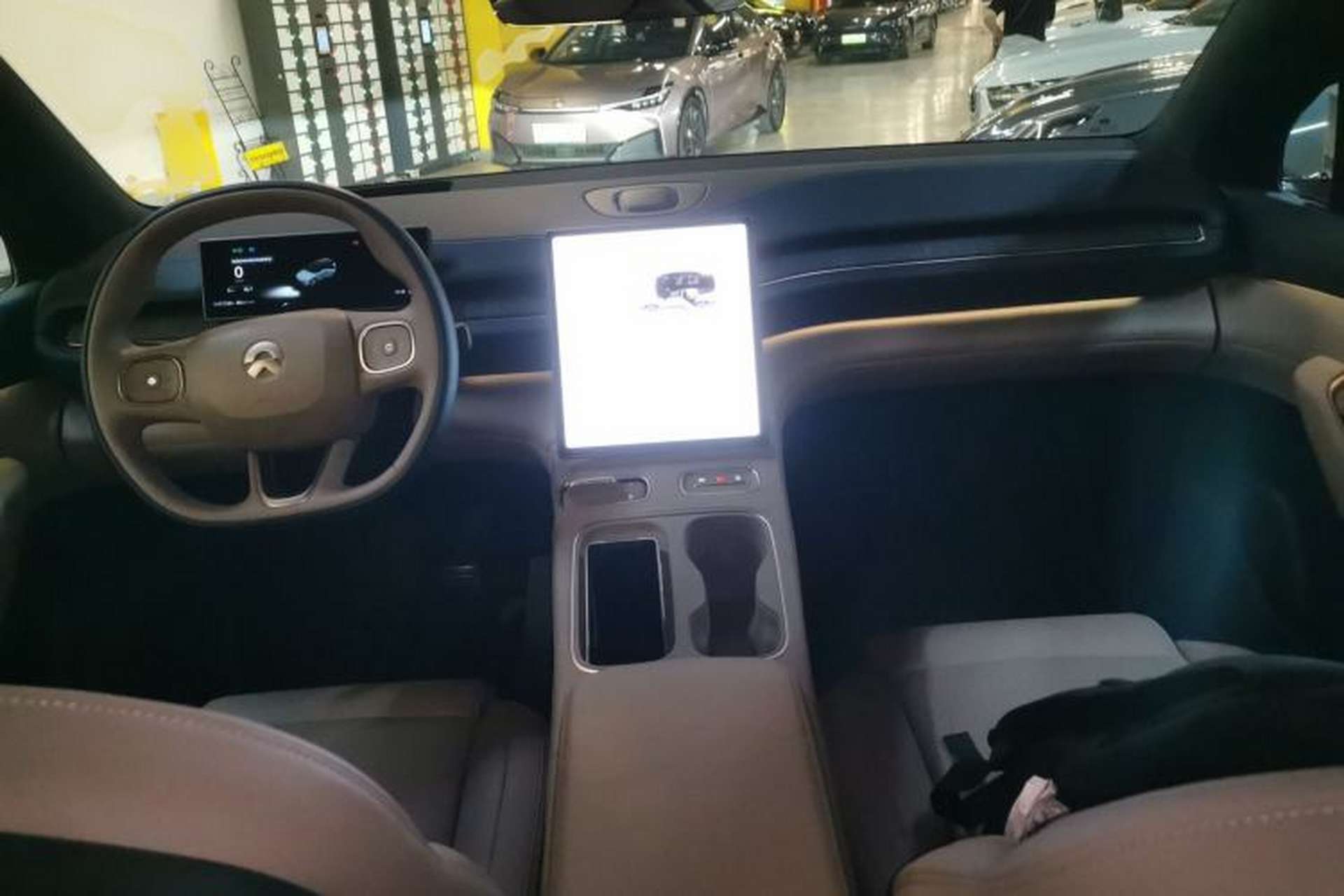Used Nio ES6 2024 75 kWh Center Console