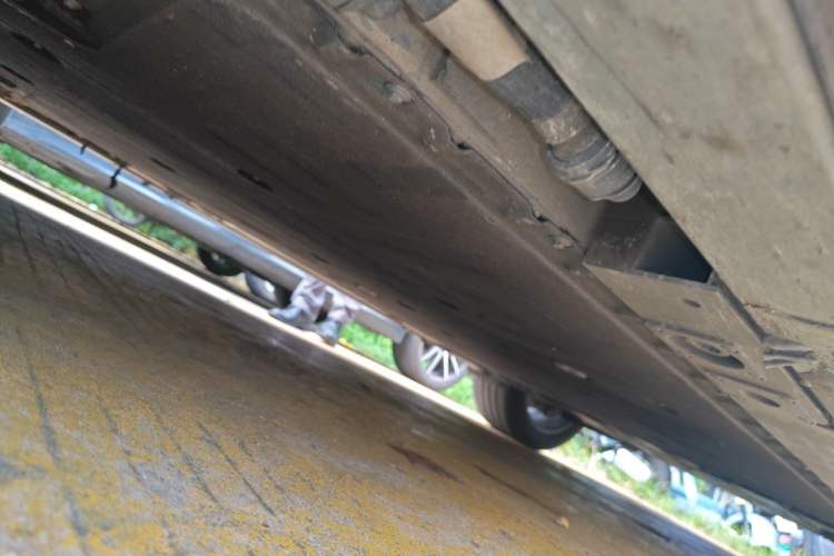 Used Nio ES6 2024 75 kWh Chassis Front Left