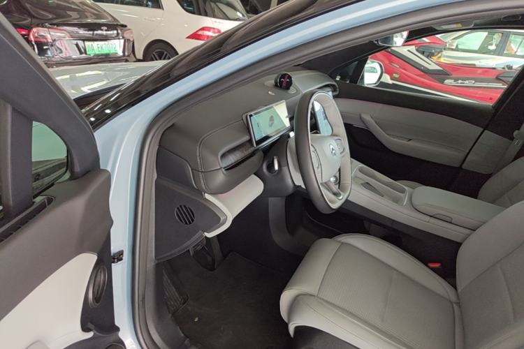 Used Nio ES6 2024 75 kWh Driver Seat