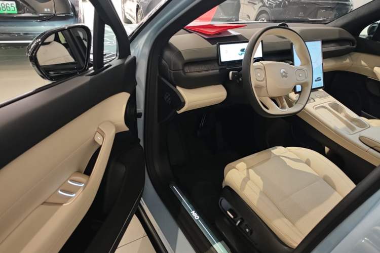 Used Nio ES6 2024 75 kWh Driver Seat