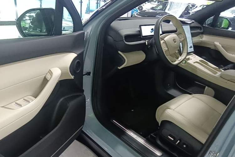 Used Nio ES6 2024 75 kWh Driver Seat