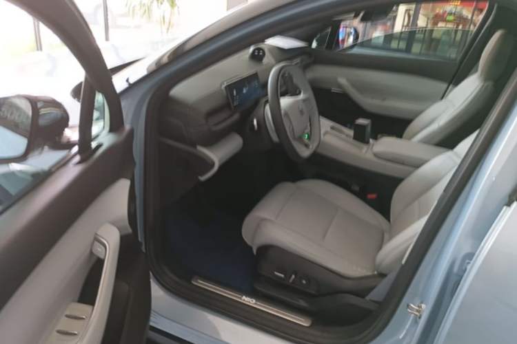 Used Nio ES6 2024 75 kWh Driver Seat
