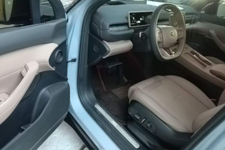 Used Nio ES6 2024 75 kWh Driver Seat