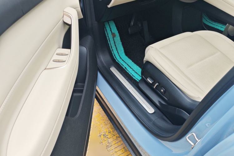 Used Nio ES6 2024 75 kWh Driver Seat