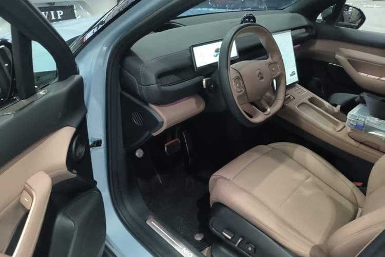 Used Nio ES6 2024 75 kWh Driver Seat