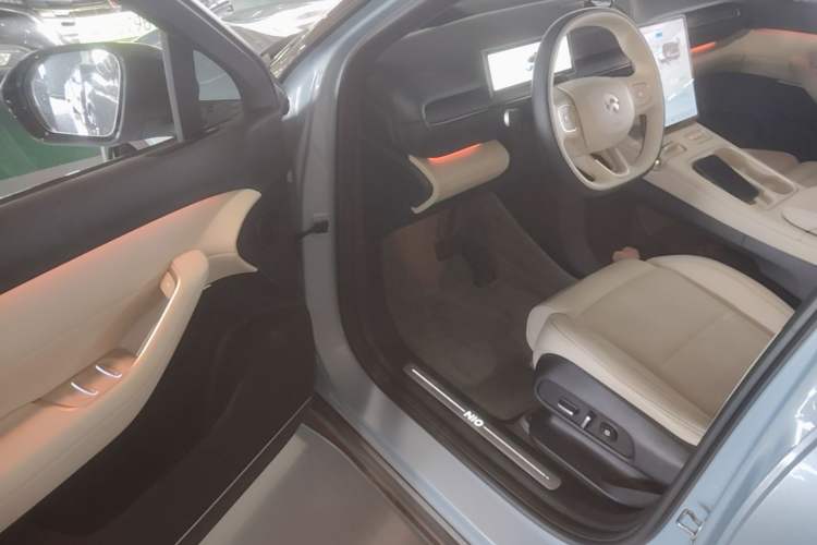 Used Nio ES6 2024 75 kWh Driver Seat