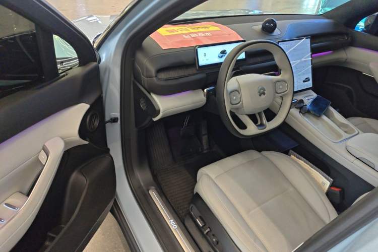 Used Nio ES6 2024 75 kWh Driver Seat