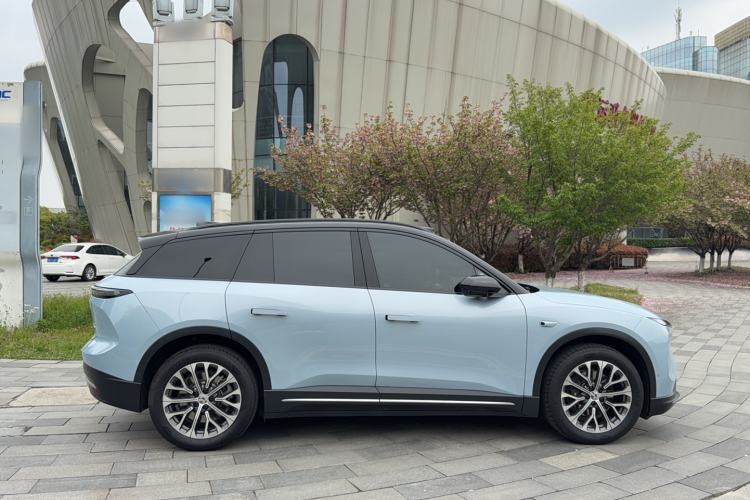 Used Nio ES6 2024 75 kWh Exterior 1
