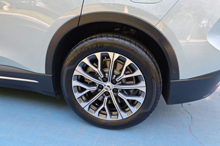Used Nio ES6 2024 75 kWh Exterior 1