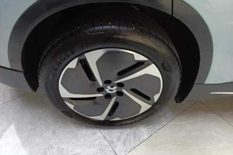 Used Nio ES6 2024 75 kWh Exterior 1