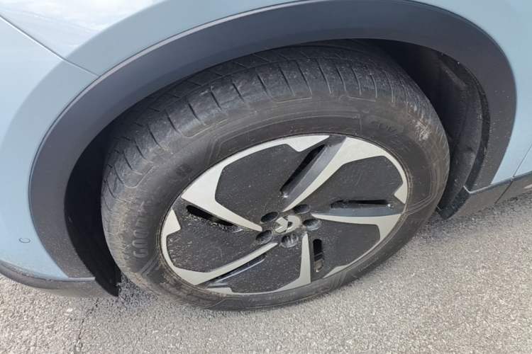 Used Nio ES6 2024 75 kWh Exterior 1