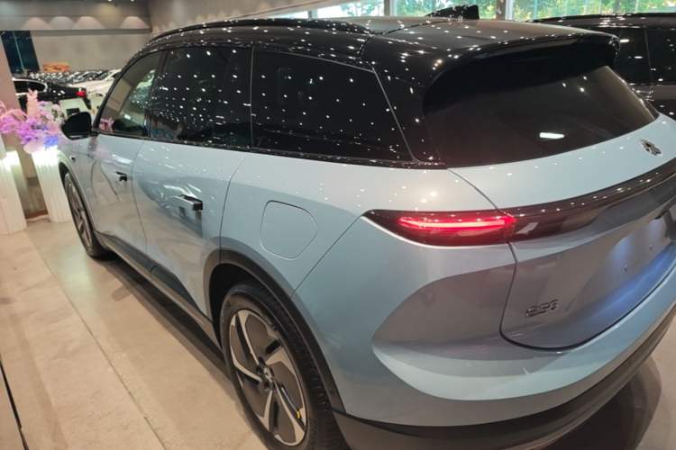 Used Nio ES6 2024 75 kWh Exterior 2