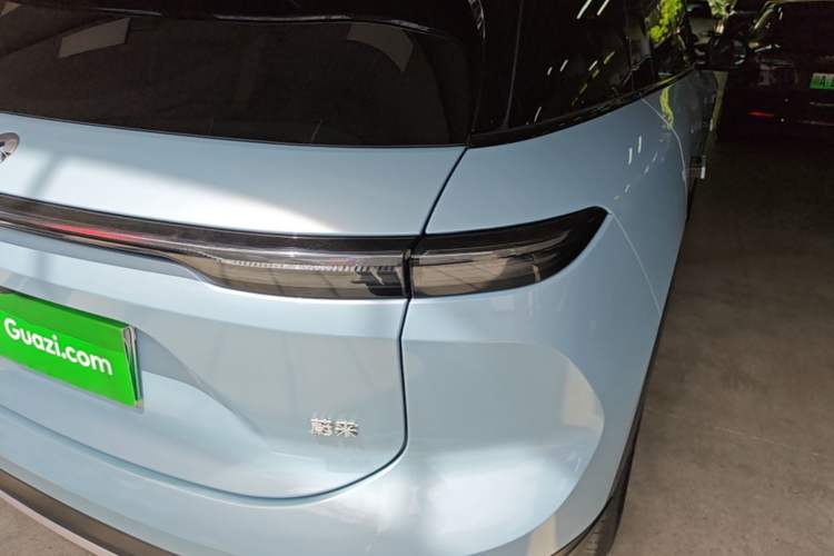 Used Nio ES6 2024 75 kWh Exterior 3