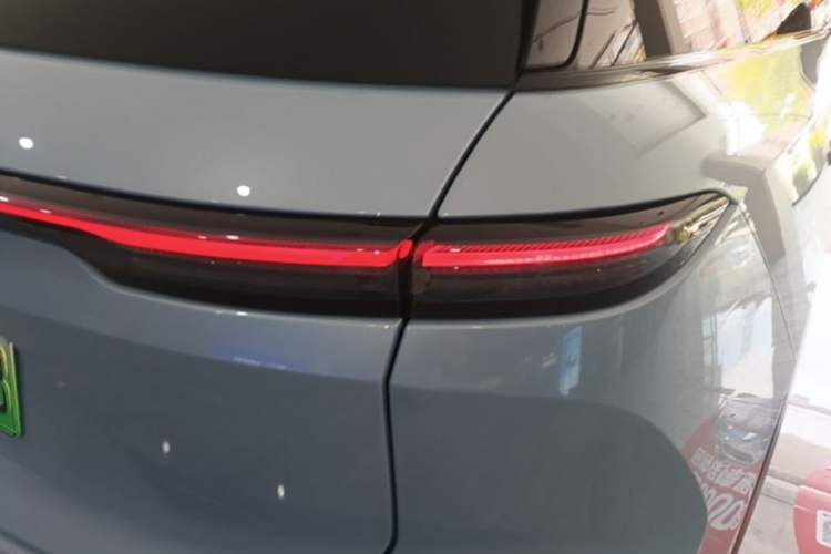 Used Nio ES6 2024 75 kWh Exterior 3