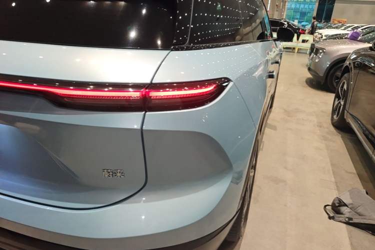 Used Nio ES6 2024 75 kWh Exterior 3