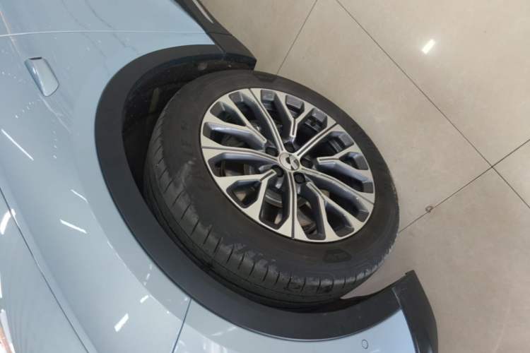 Used Nio ES6 2024 75 kWh Exterior 4