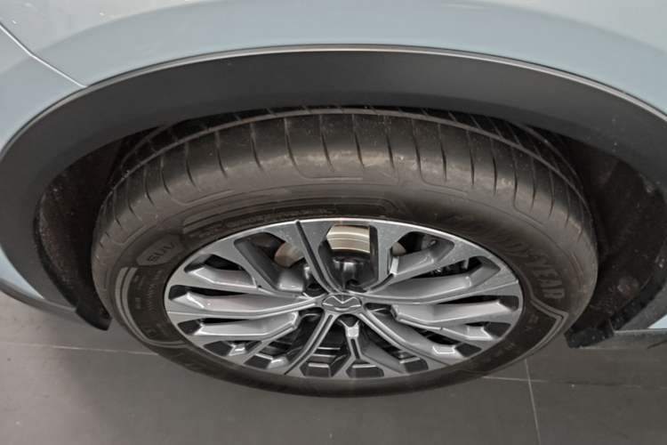 Used Nio ES6 2024 75 kWh Exterior 4