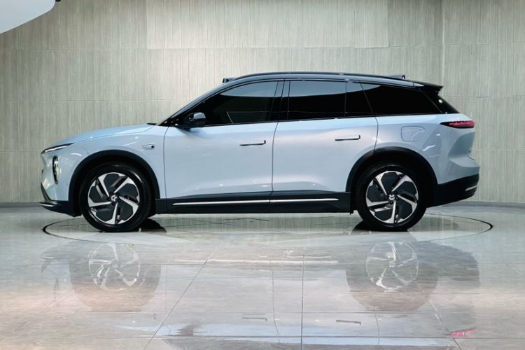 Used Nio ES6 2024 75 kWh Exterior 4