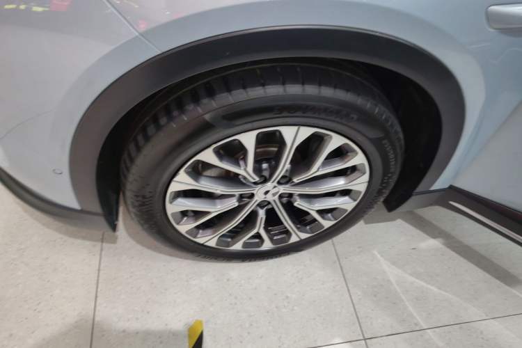 Used Nio ES6 2024 75 kWh Exterior 4
